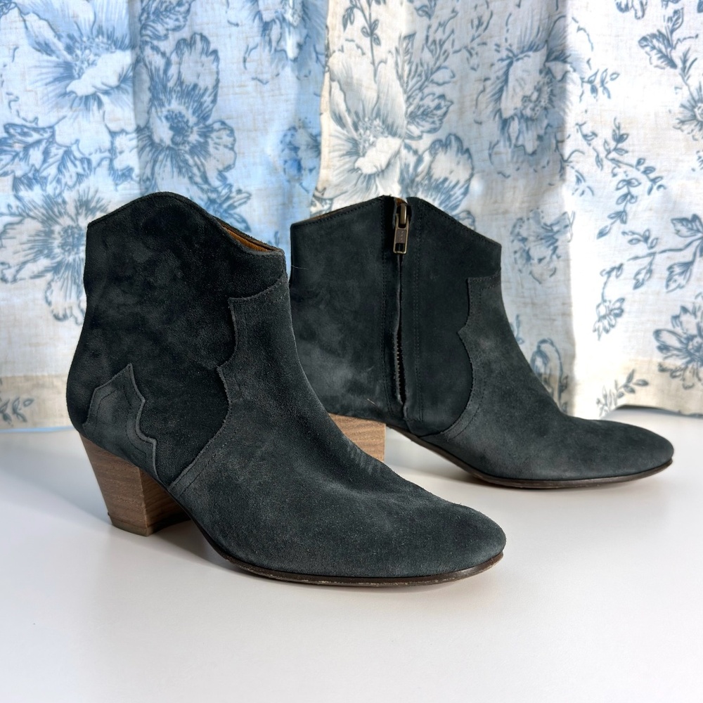 ISABEL MARANT Dicker Suede Ankle Boots